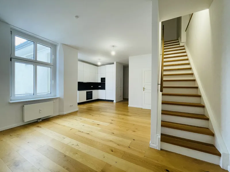 5-Zimmer-Maisonette inklusive Wohnküche in Friedrichshain — photo 1